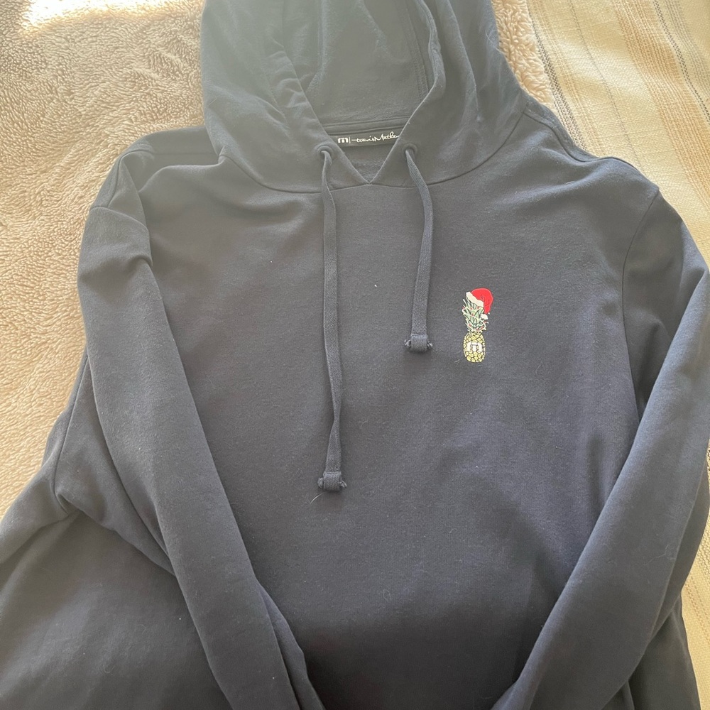 Travis Matthew Navy Hoodie. Large.